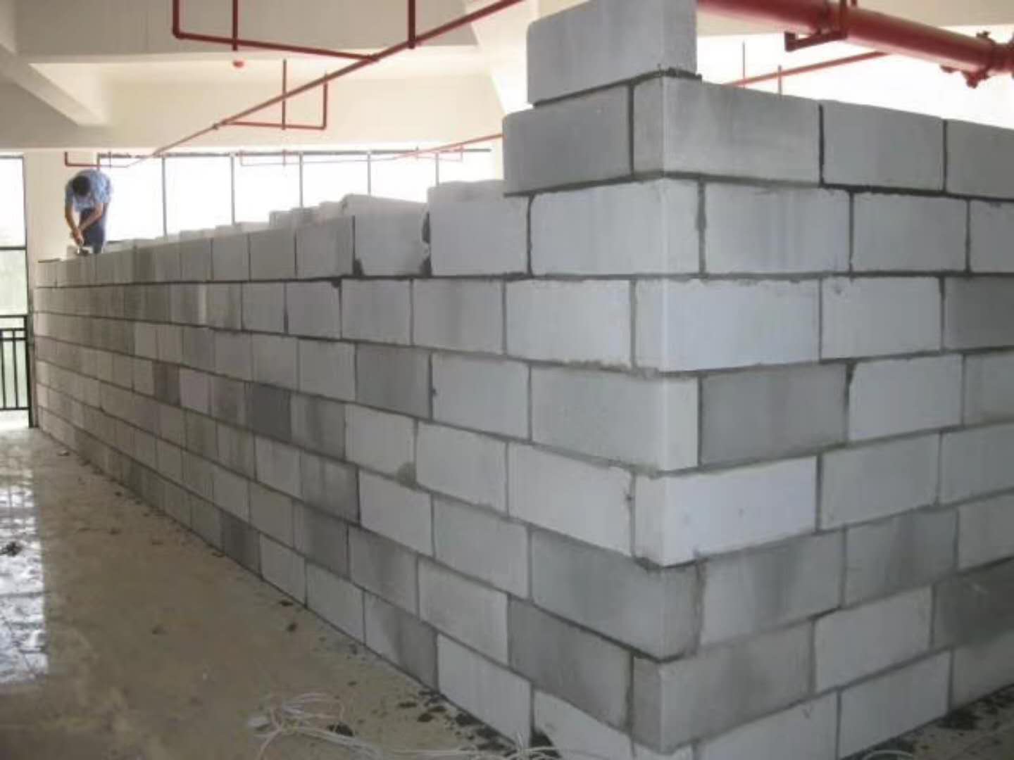 阆中蒸压加气混凝土砌块承重墙静力和抗震性能的研究